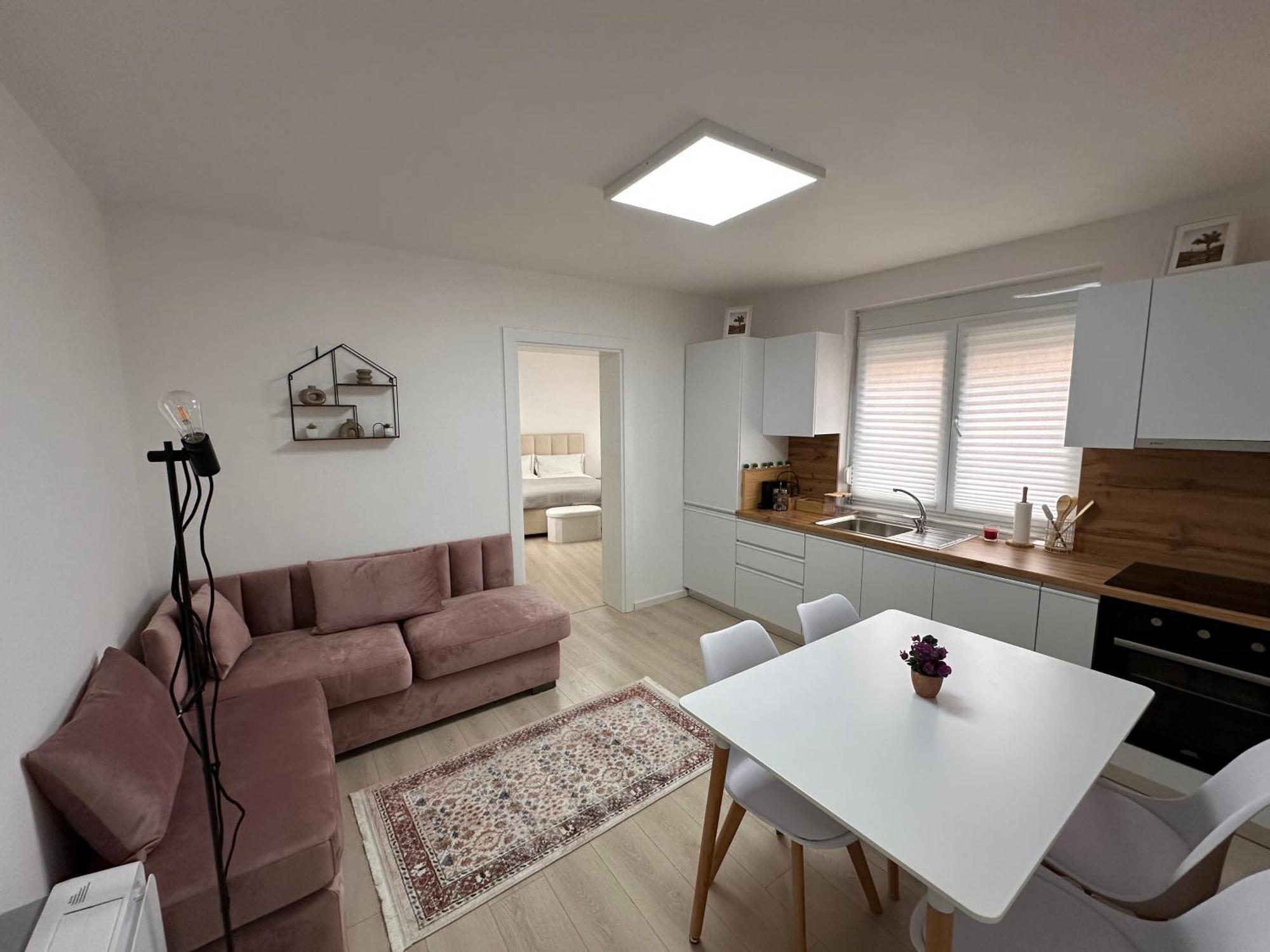 Cosy Staycation Tiranë Ngoại thất bức ảnh